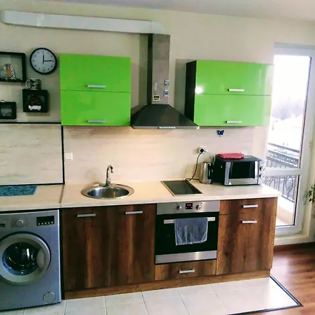 емона Apartamento *
